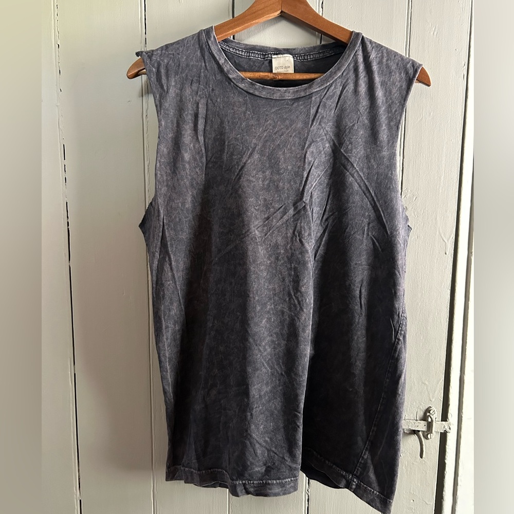OOTD Muscle Tee